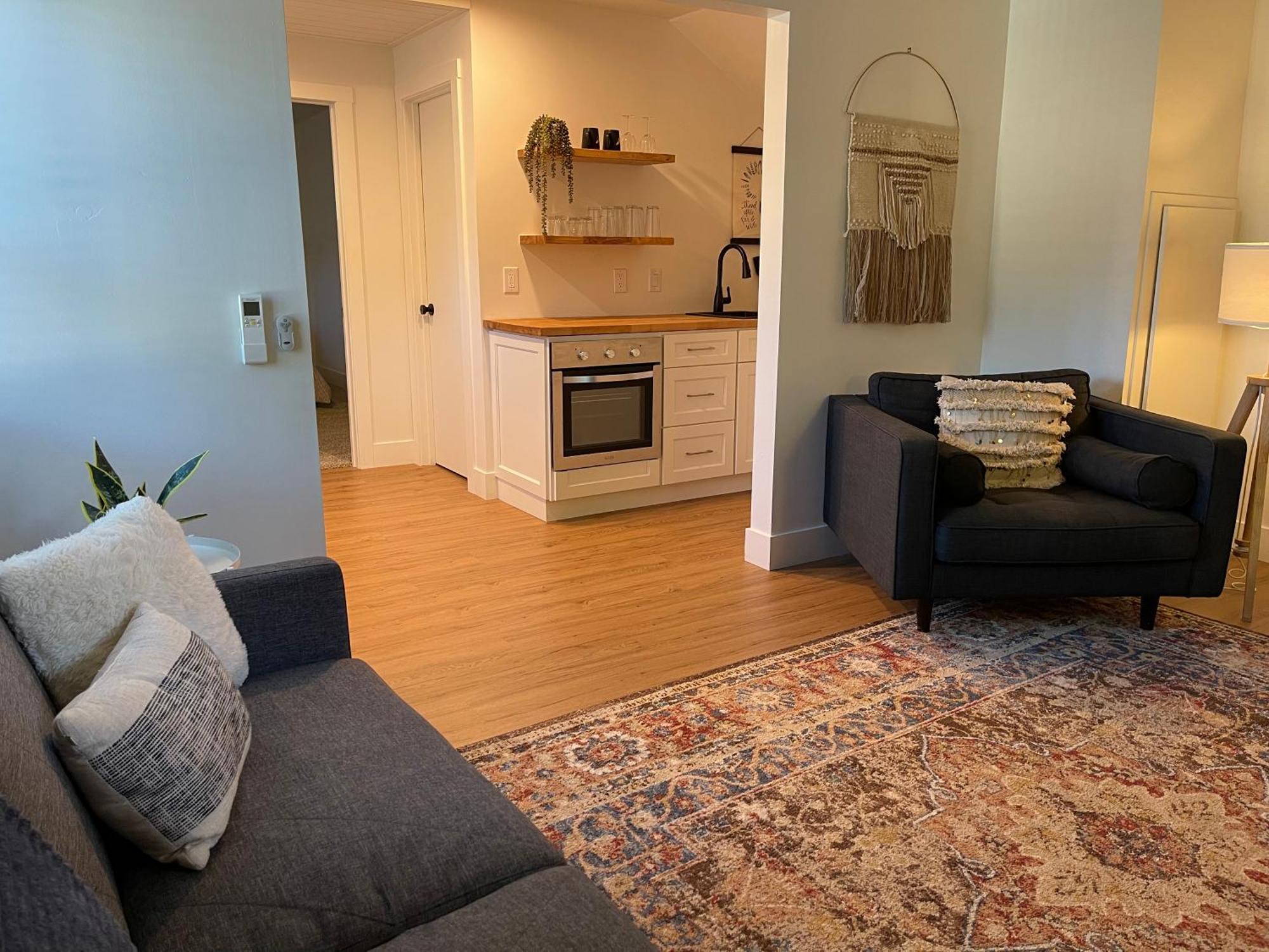 Newly Renovated, Modern And Cosy One Bedroom Condo With Full Kitchen And Lounge Redding Exterior foto